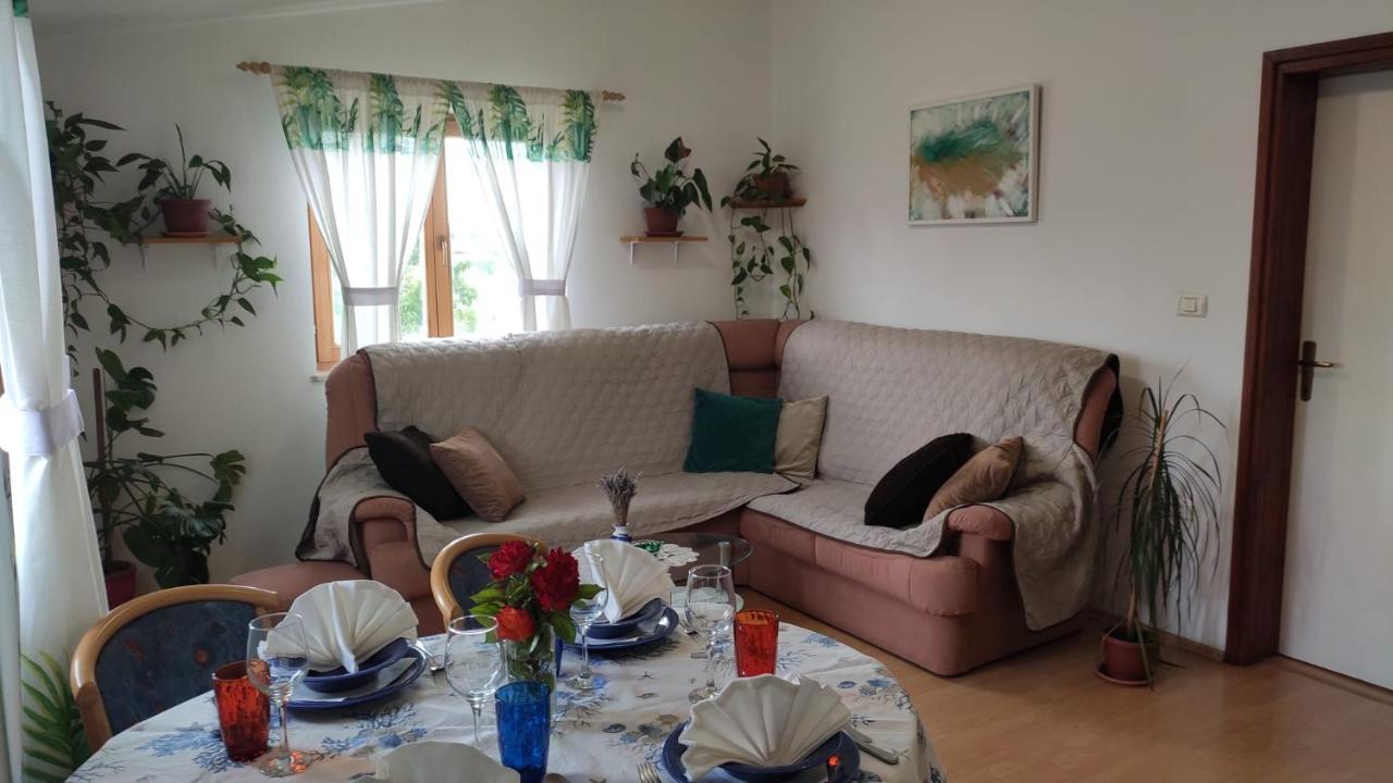 Kuca Za Odmor Tri Sunca Villa Pula Ngoại thất bức ảnh